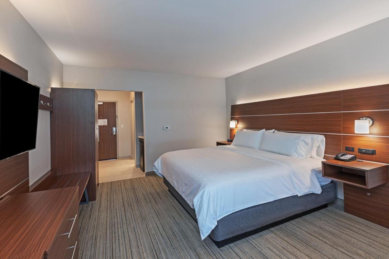 Holiday Inn Express & Suites - Parsons, An Ihg Hotel 외부 사진