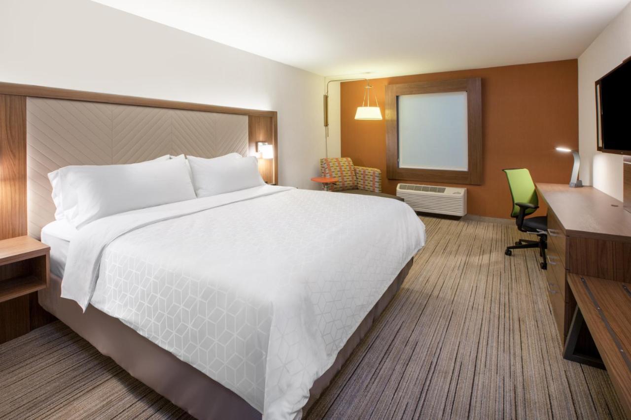 Holiday Inn Express & Suites - Parsons, An Ihg Hotel 외부 사진